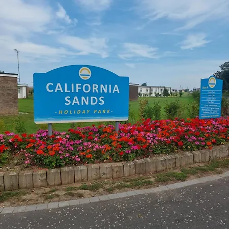 Sands Holiday Chalet Dog Friendly, Free Wifi, Swimming Pool And Club Passes Included Scratby Esterno foto