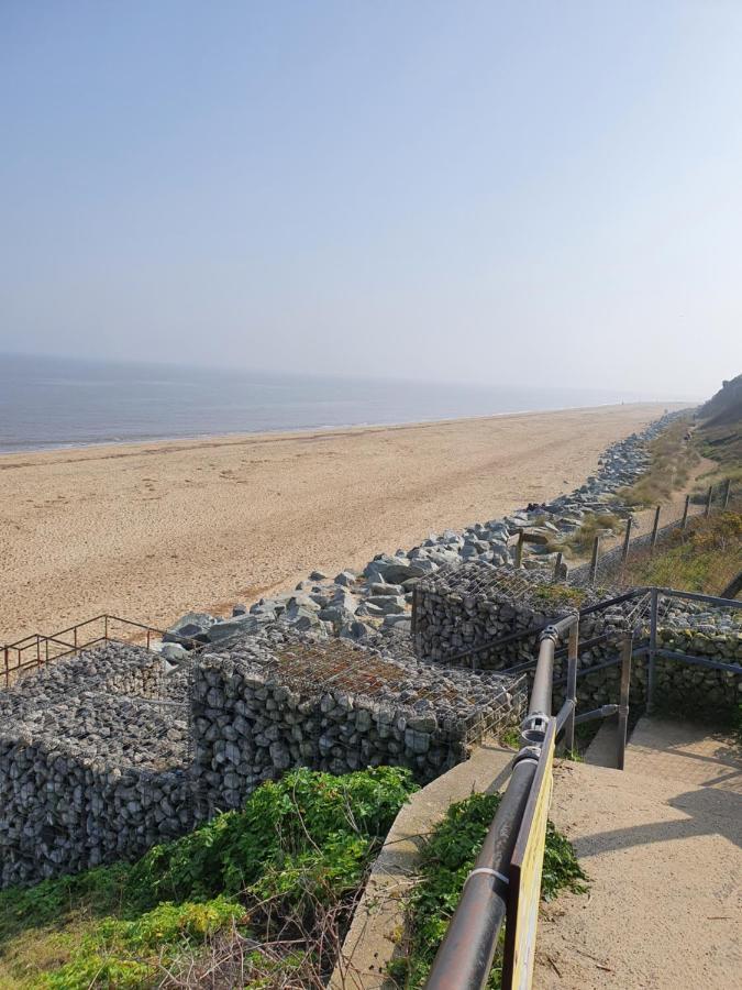 Sands Dog Friendly, Free Wifi, Swimming Pool And Club Passes Included Holiday home *