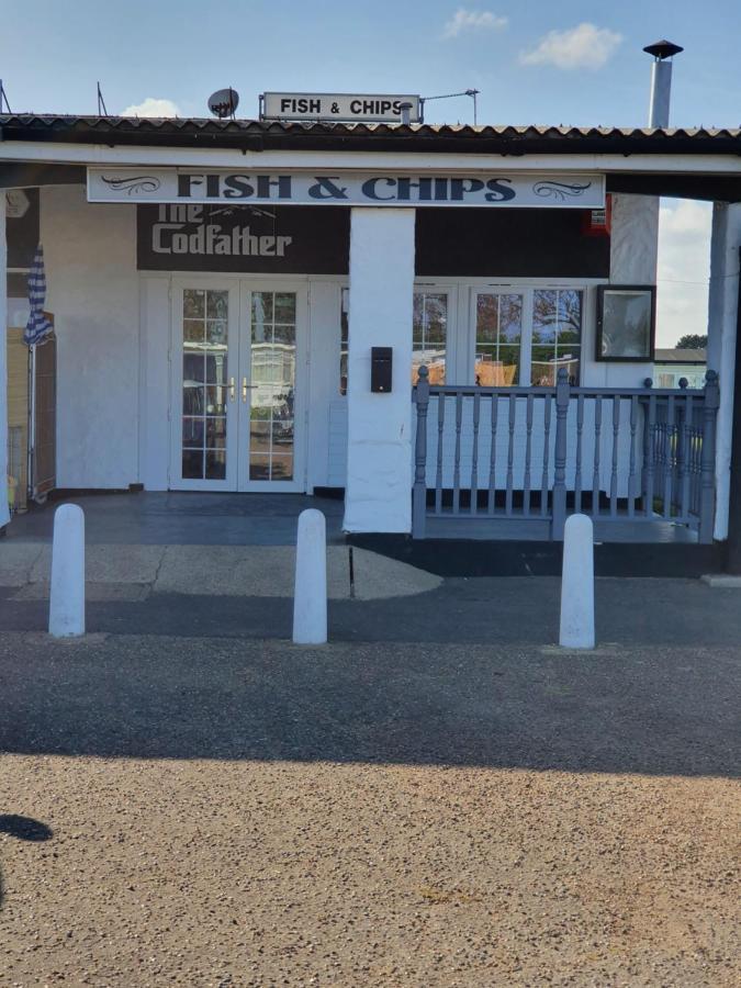 Sands Dog Friendly, Free Wifi, Swimming Pool And Club Passes Included *